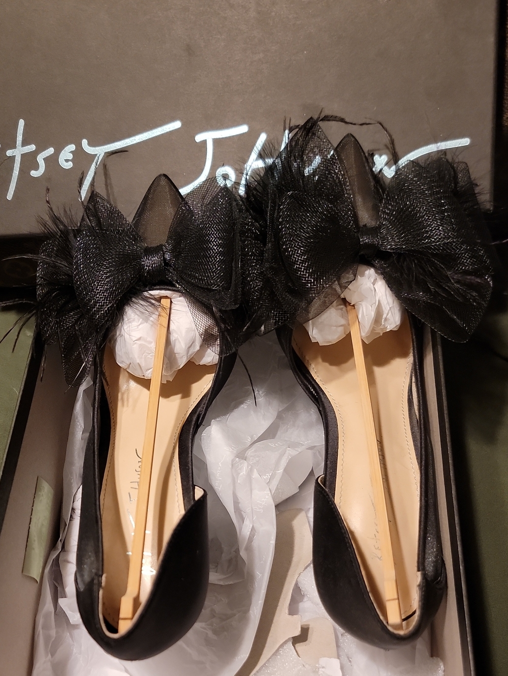 Betsey Johnson Black Pointed-Toe Flats with Tulle Bow And Feathers